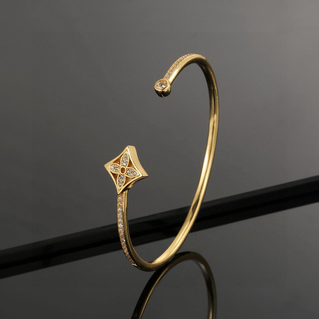 Clover Bangle in Polished Metal-Tone – Clover Detail – Design 012 styled product view