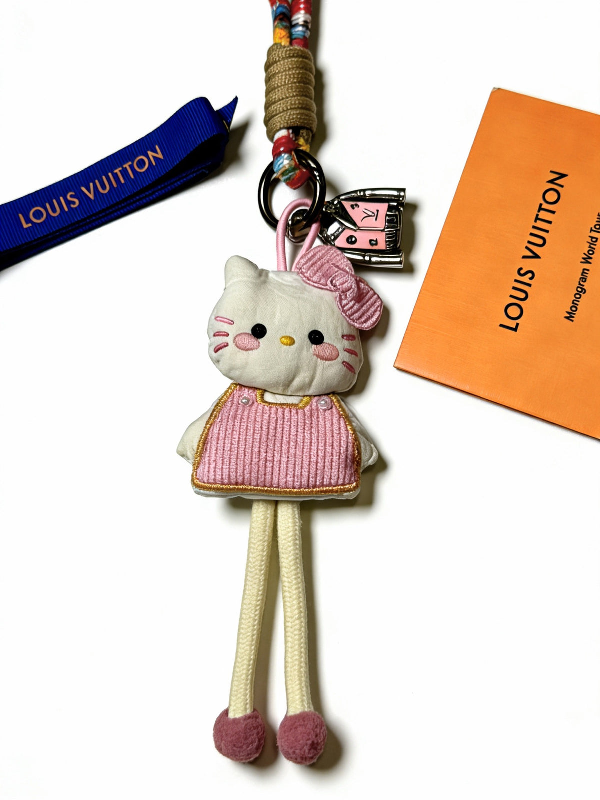 Bag Motif Keychain – Bag Detail – Design 100 detail view