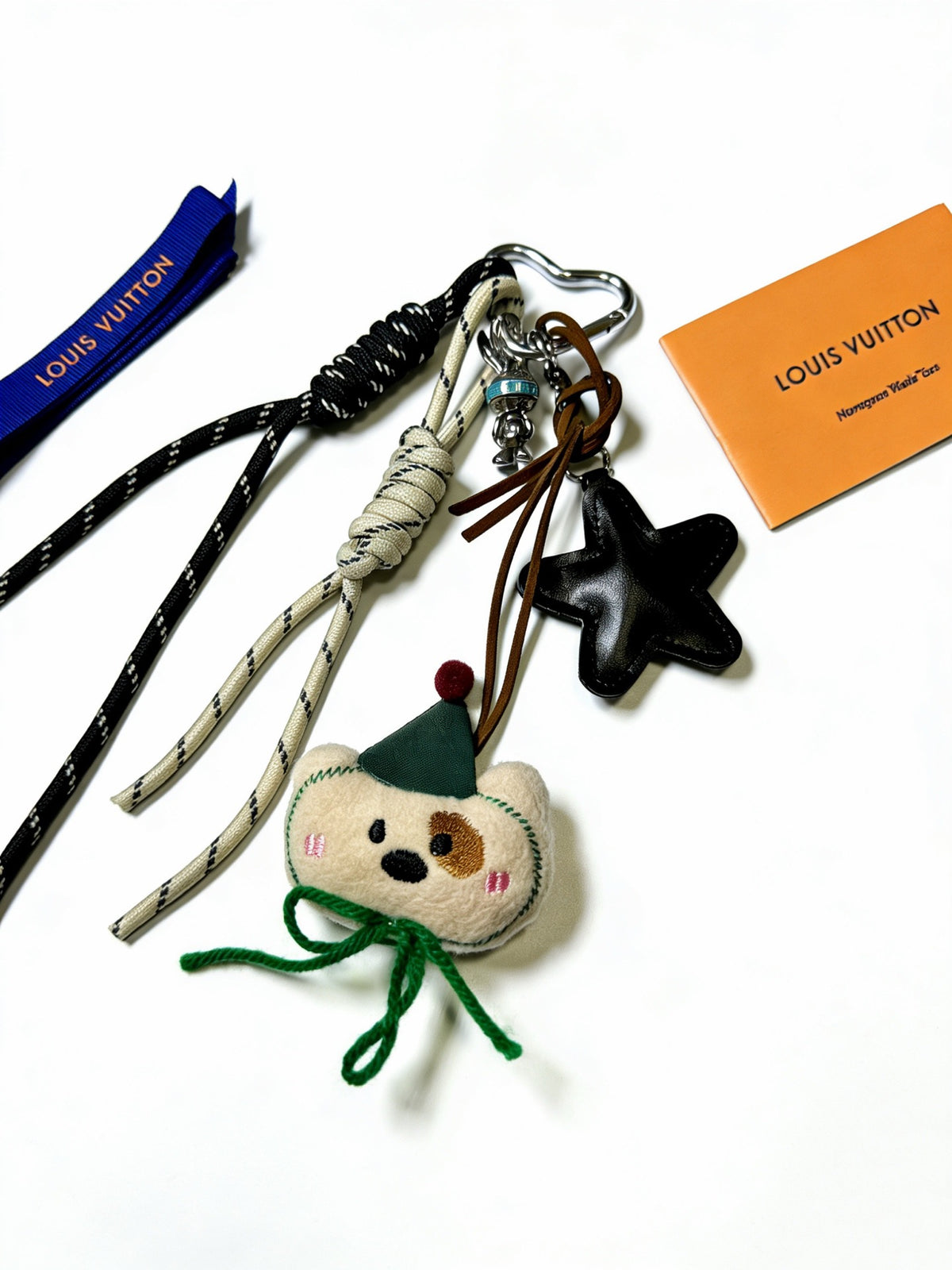 Bag Motif Keychain – Bag Detail – Design 099 styled product view