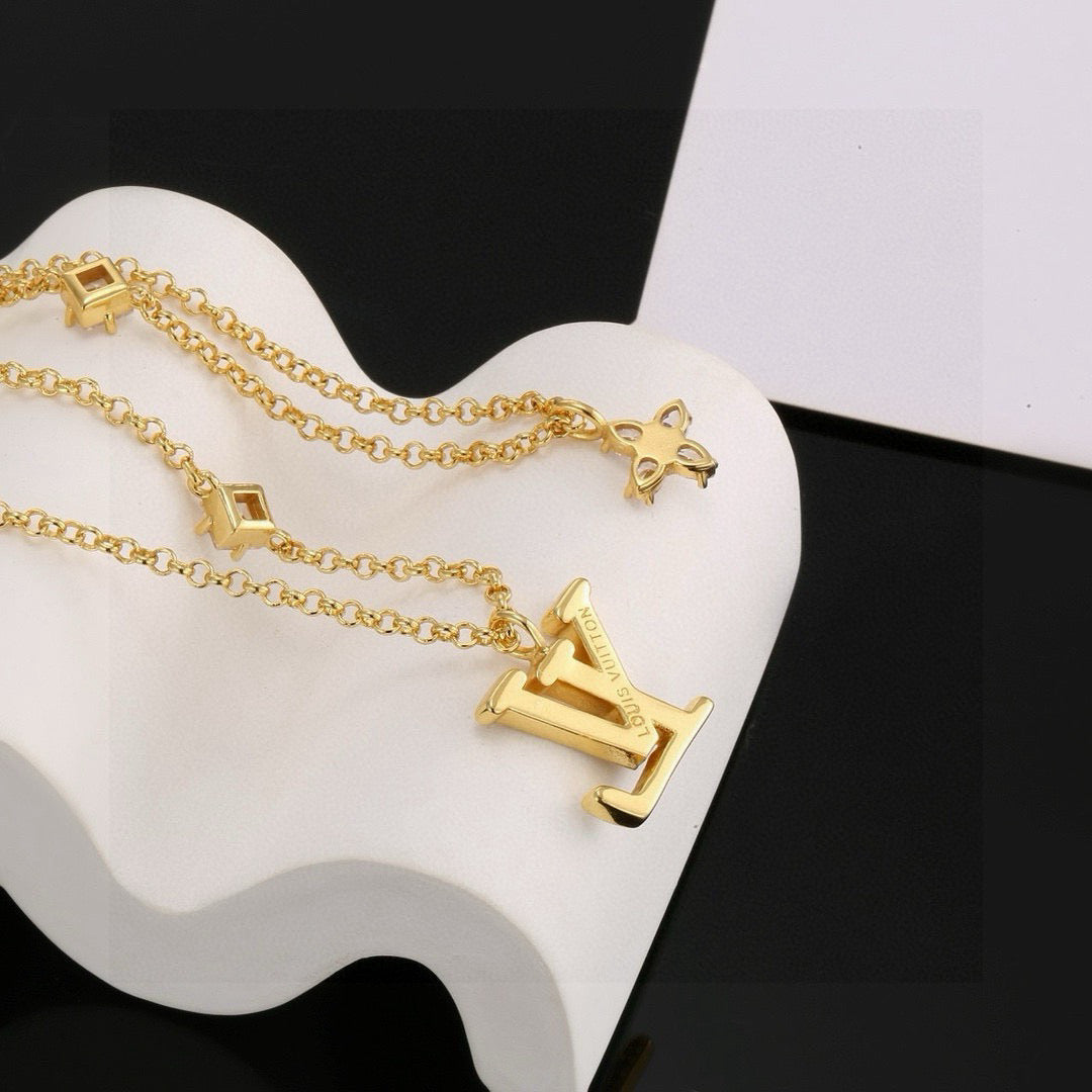 Floral Bracelet in Polished Metal-Tone – Design 002 main product view