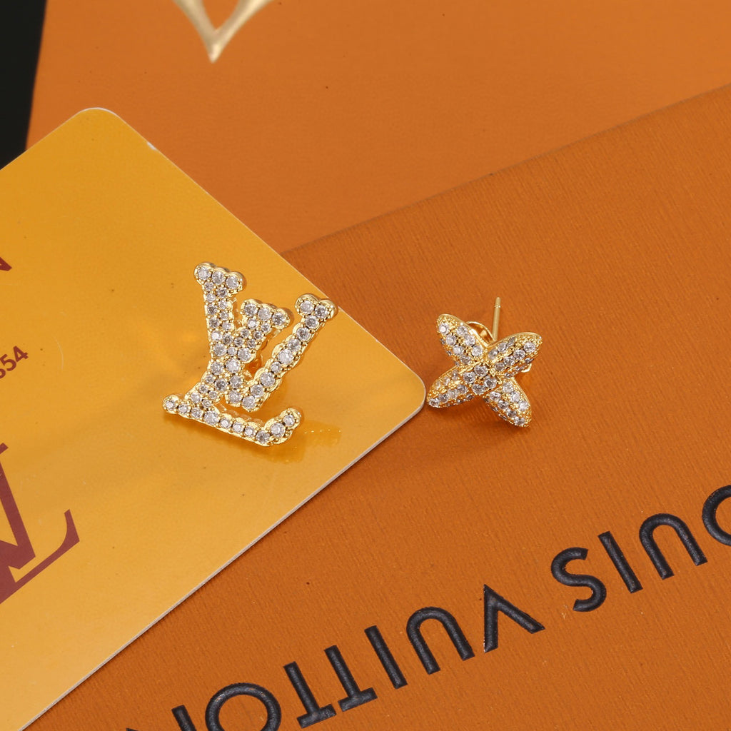 Geometric Emblem Stud Earrings in Polished Metal-Tone – Design 043 side detail