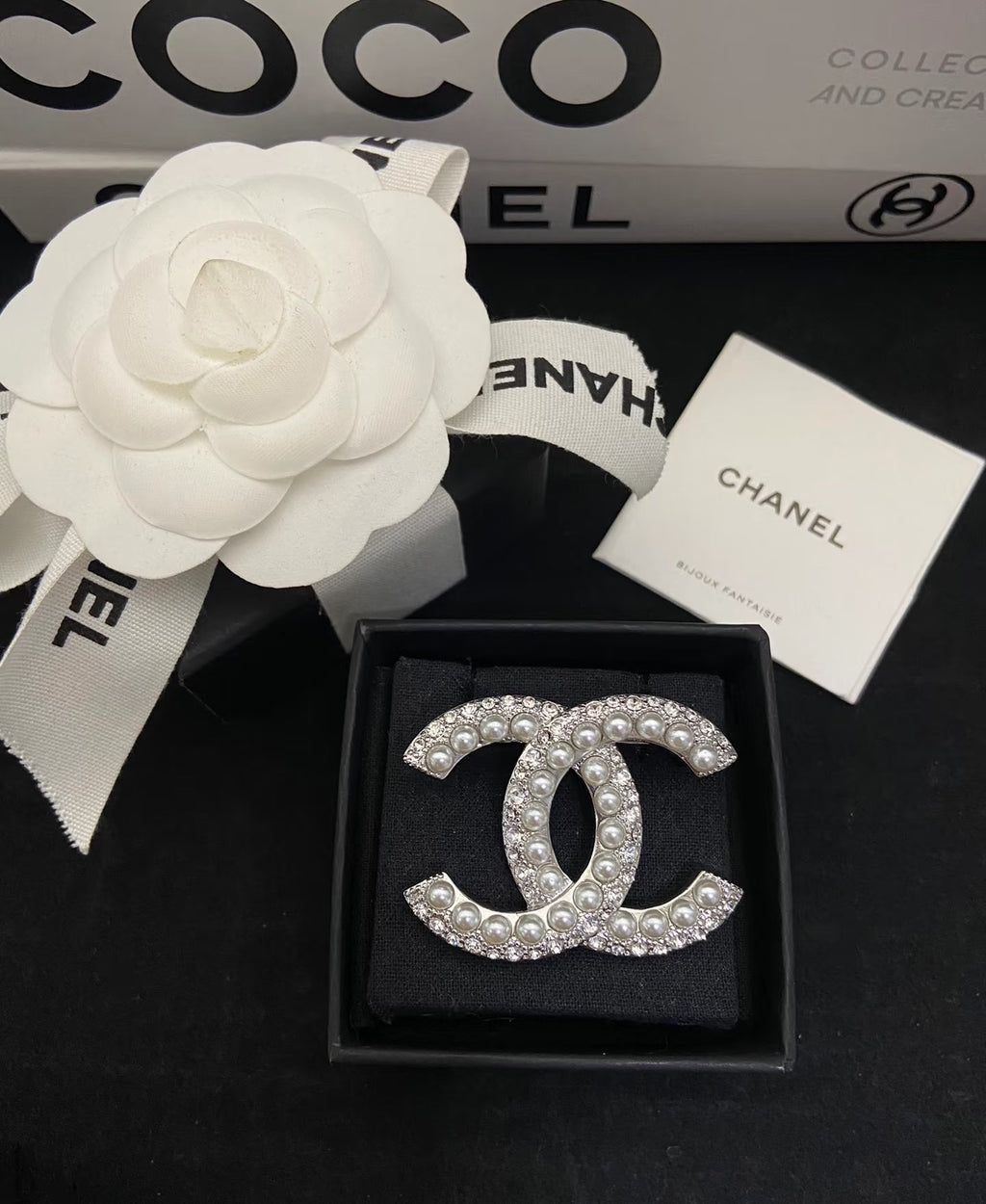 Signature Emblem Brooch in Silver-Tone – Design 004 main product view
