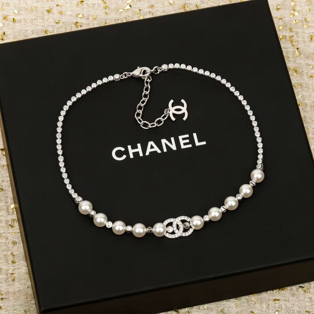 Double-C Emblem Pearl-Detail Pendant Necklace – Pearl Detail – Design 080 detail view