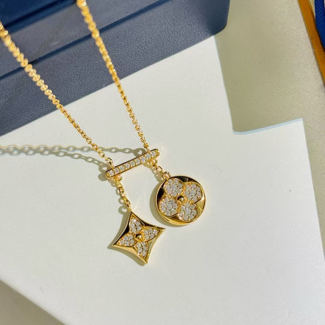 Clover Pendant Necklace in Polished Metal-Tone – Clover Detail – Design 009 main product view