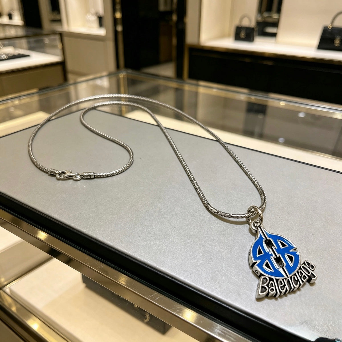 Geometric Emblem Pendant Necklace in Polished Metal-Tone – Vintage Detail – Design 061 side detail