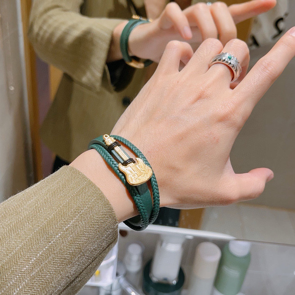 Double-G Emblem Bangle in Silver-Tone – Vintage Detail – Design 030 styled product view