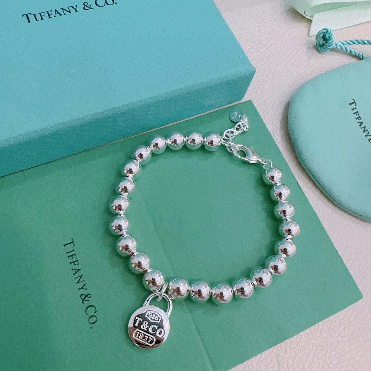 Signature Motif Bracelet in Silver-Tone – Vintage Detail – Design 89 main product view