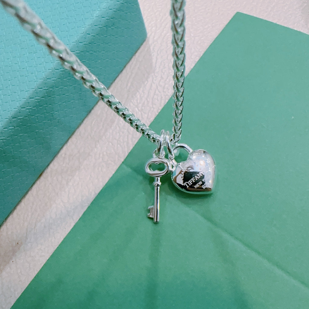 Signature Motif Pendant Necklace in Silver-Tone – Vintage Detail – Design 41 side detail
