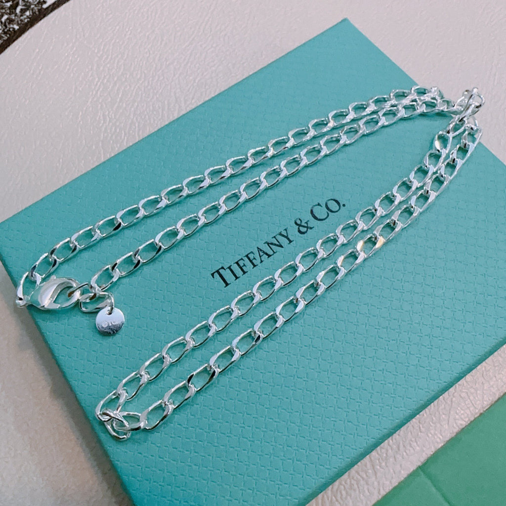 Signature Motif Pendant Necklace in Silver-Tone – Vintage Detail – Design 47 detail view