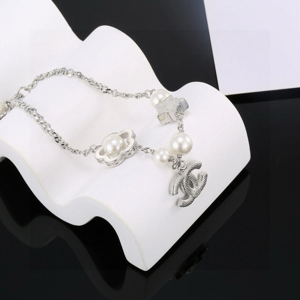 Camellia Bracelet in Polished Metal-Tone – Pearl Detail – Design 004 detail view