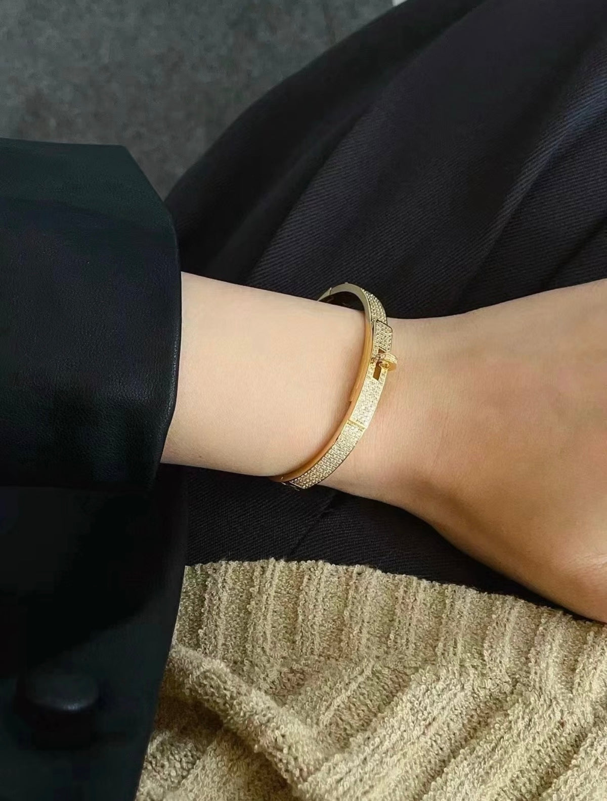 Geometric Emblem Bangle in Gold-Tone – Gold Detail – Design 002 side detail