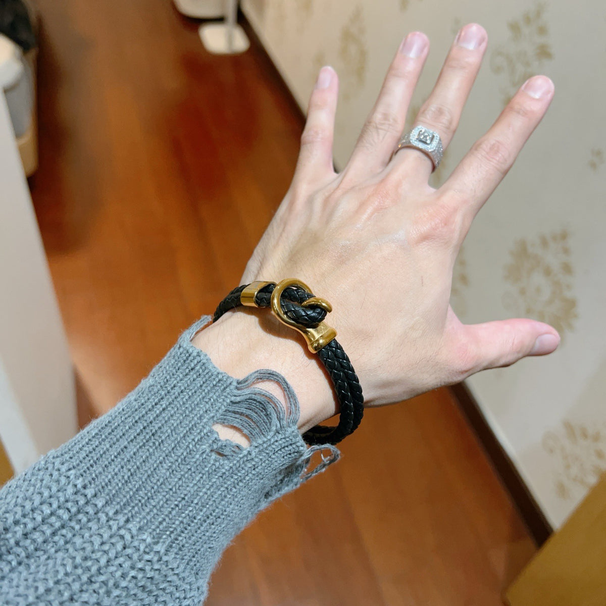 Horse Bangle in Gold-Tone – Design 040 main product view