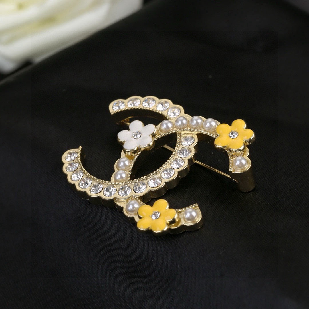 Floral Brooch in Polished Metal-Tone – Design 002 main product view