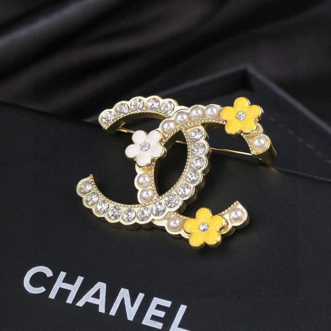 Floral Brooch in Polished Metal-Tone – Design 002 front product view