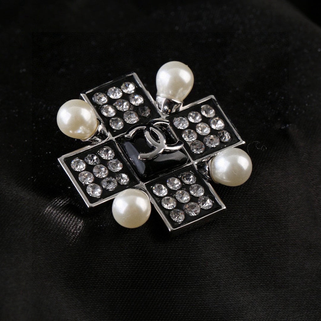 Signature Emblem Brooch in Polished Metal-Tone – Design 061 styled product view