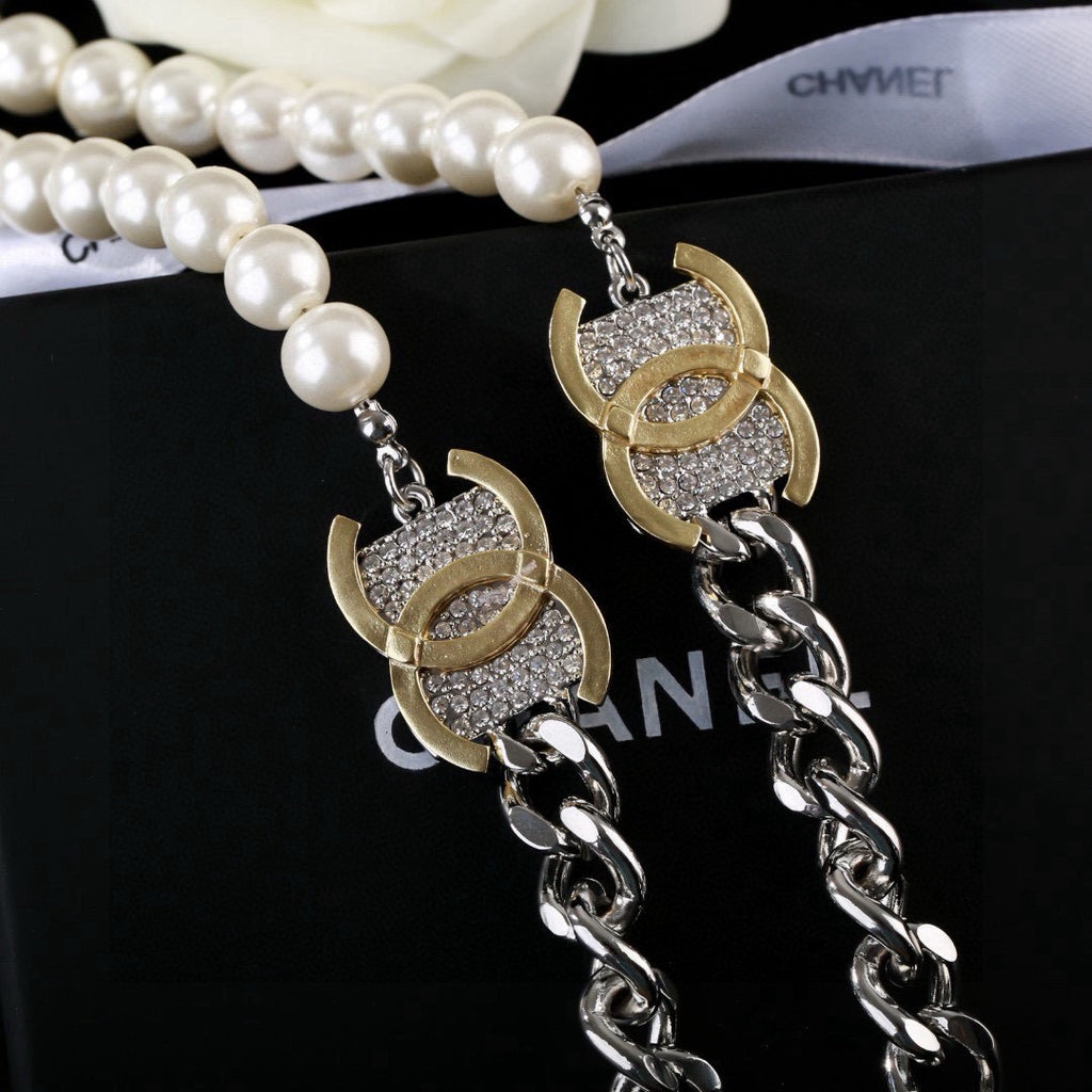 Double-C Emblem Pearl-Detail Pendant Necklace – Pearl Detail – Design 134 detail view