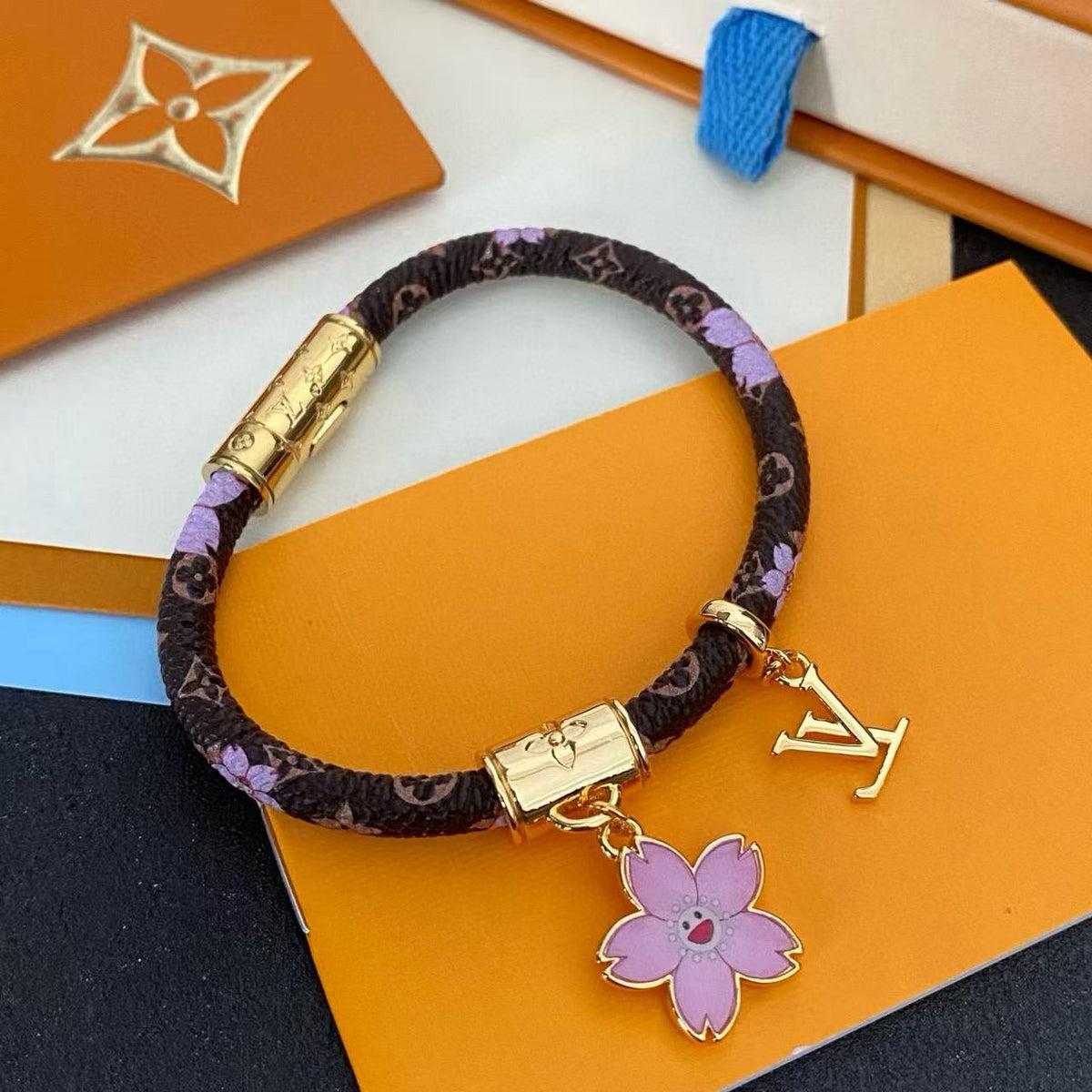 Geometric Emblem Bangle in Gold-Tone – Leather Detail – Design 007 detail view