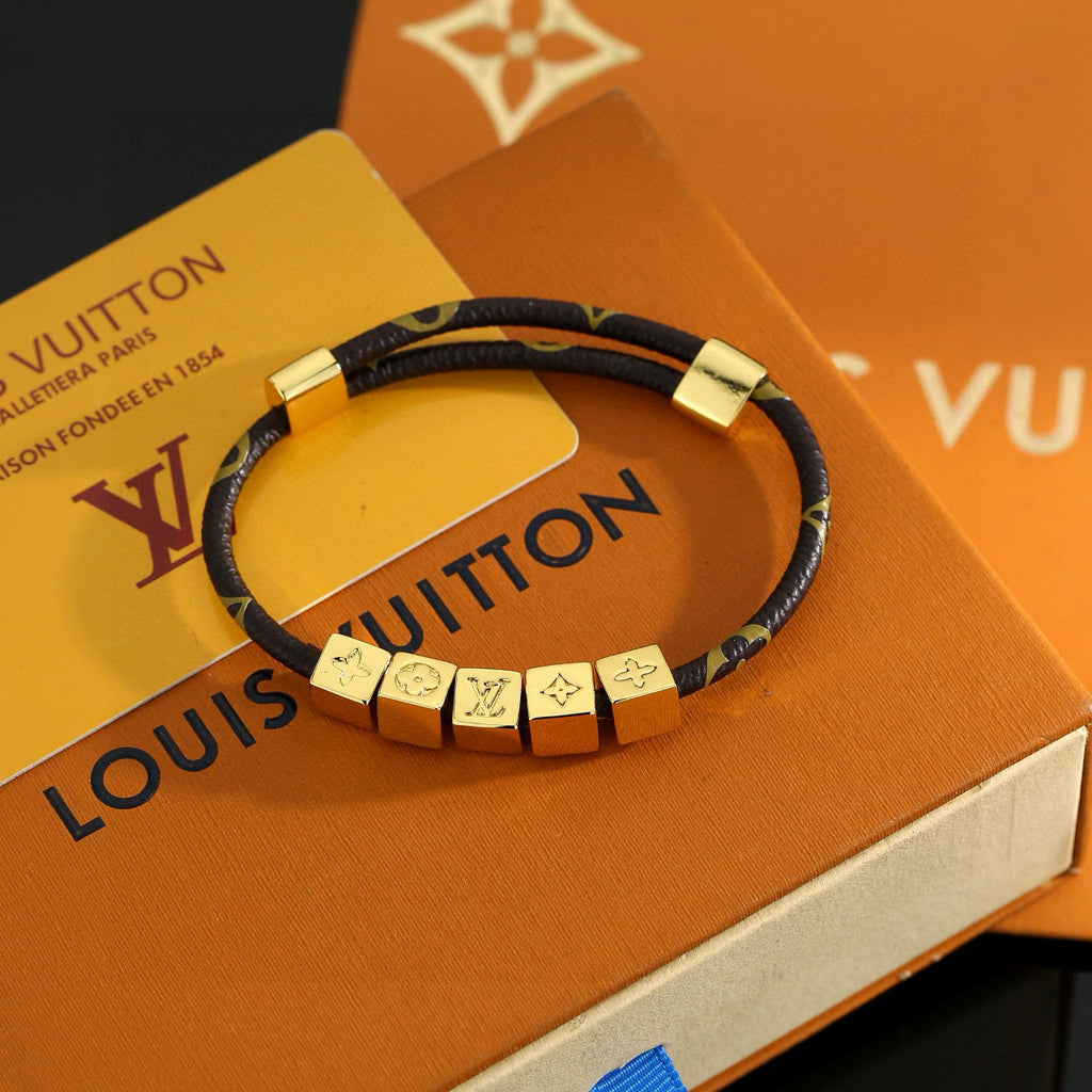 Geometric Emblem Leather-Detail Bracelet – Leather Detail – Design 028 side detail