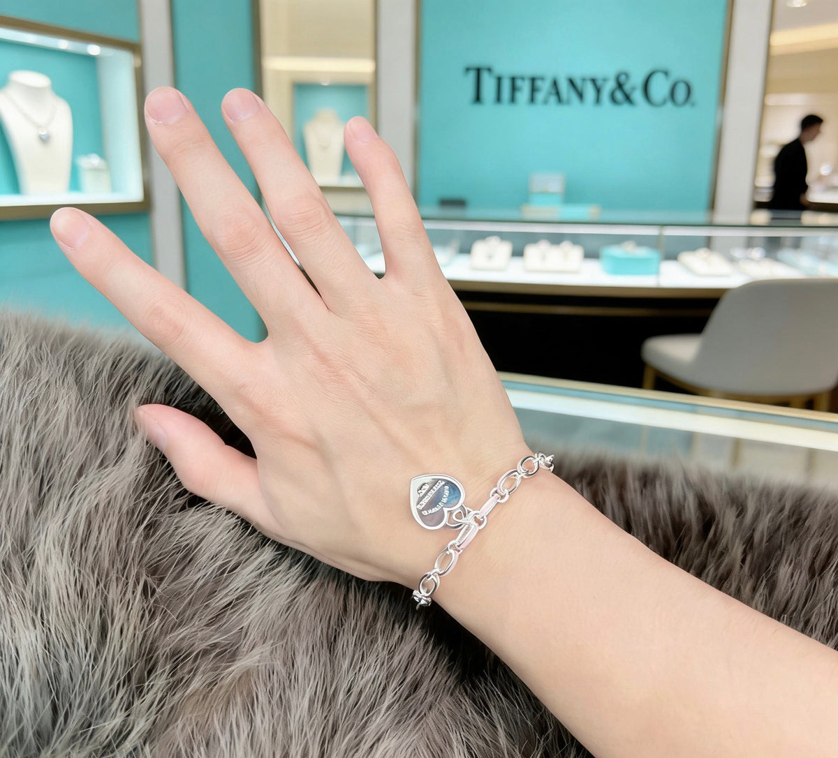 Signature Motif Bracelet in Silver-Tone – Vintage Detail – Design 103 detail view