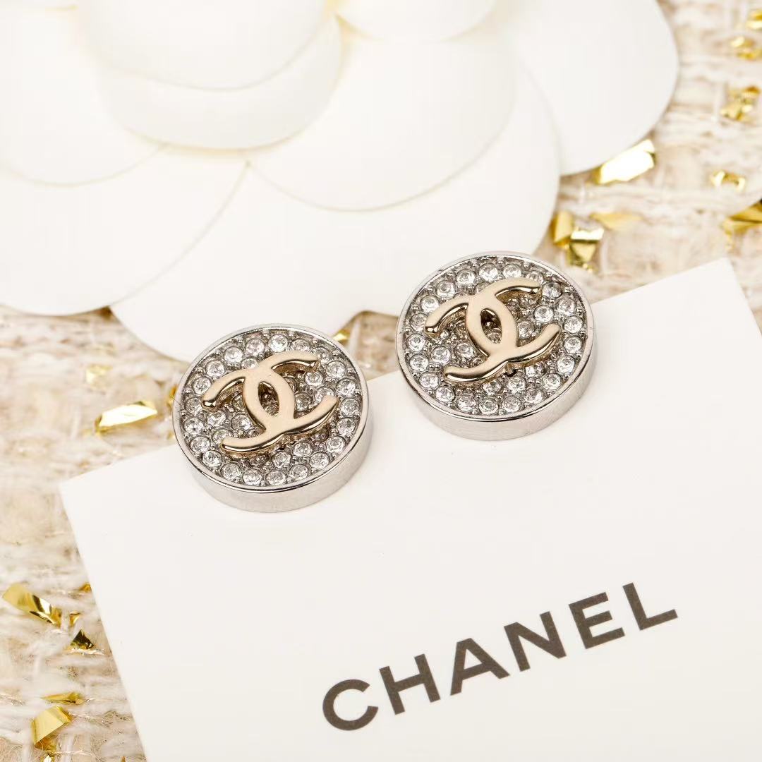 Double-C Emblem Stud Earrings in Gold-Tone – Design 043 main product view