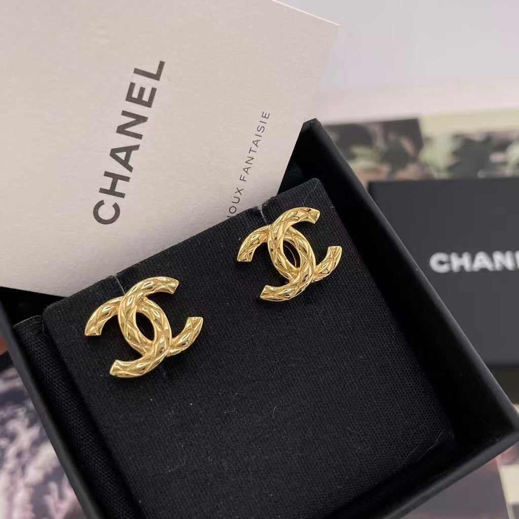 Double-C Emblem Stud Earrings in Gold-Tone – Design 042 detail view