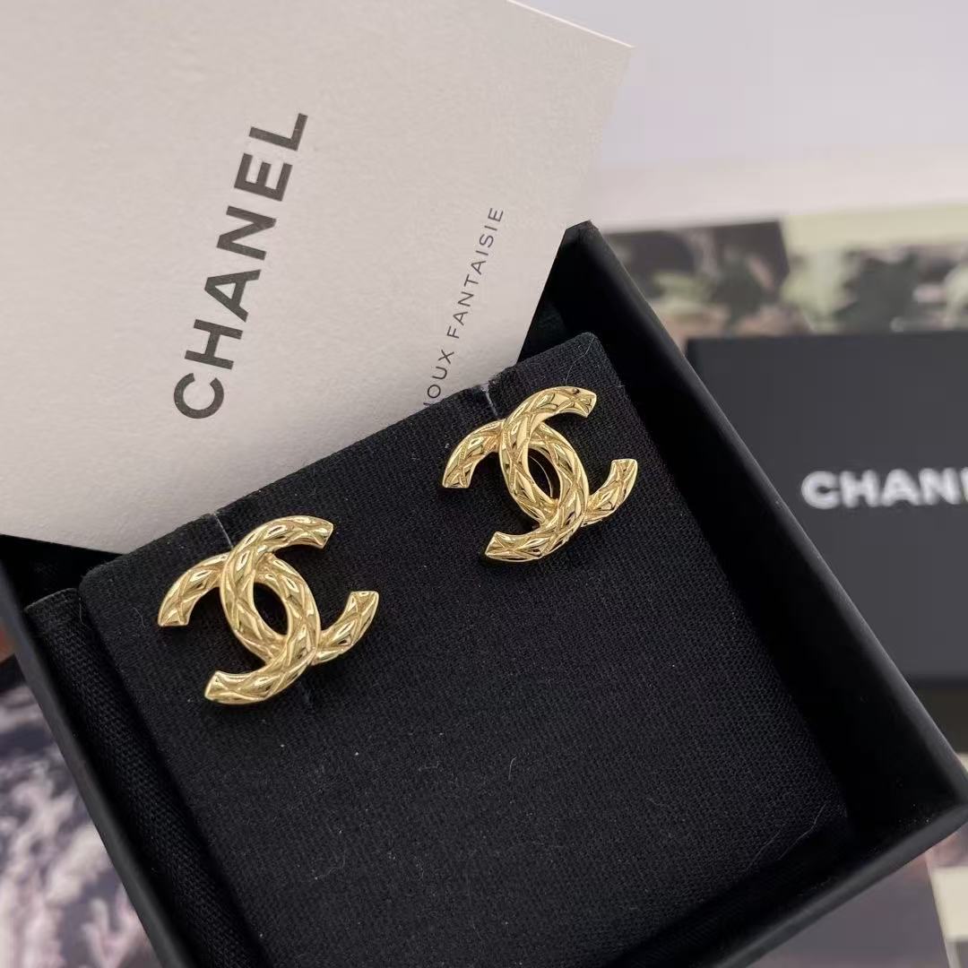 Double-C Emblem Stud Earrings in Gold-Tone – Design 047 detail view