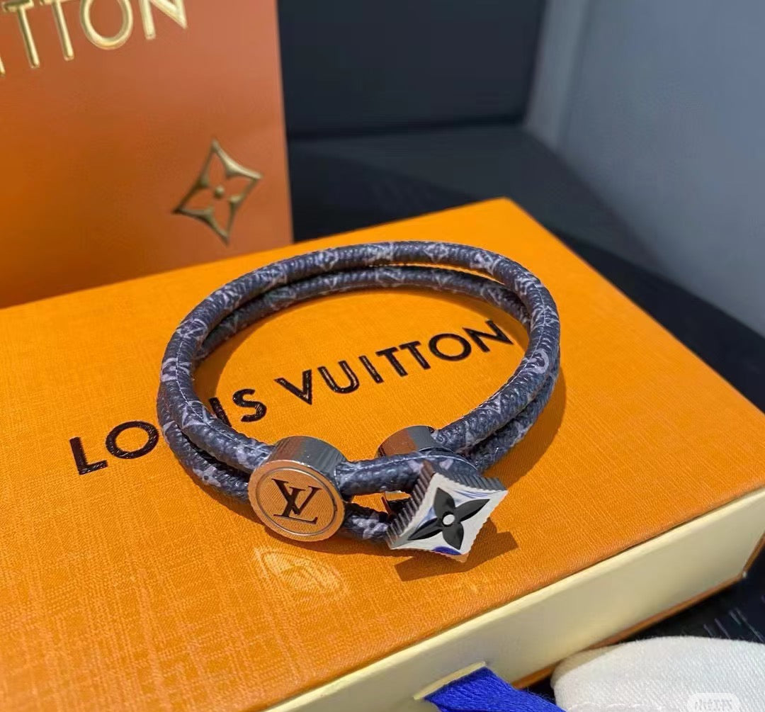 Geometric Emblem Bangle in Gold-Tone – Leather Detail – Design 008 styled product view