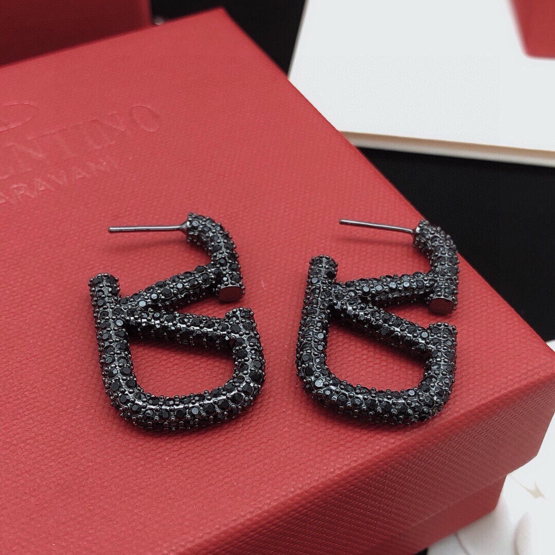 Signature Emblem Crystal-Accent Stud Earrings – Black – Design 02 side detail