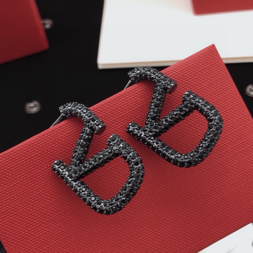 Signature Emblem Crystal-Accent Stud Earrings – Black – Design 02 main product view
