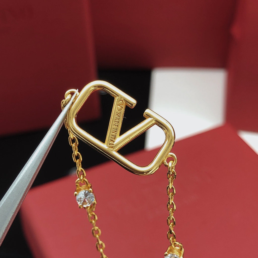 V Emblem Crystal-Accent Pendant Necklace – Design 08 detail view