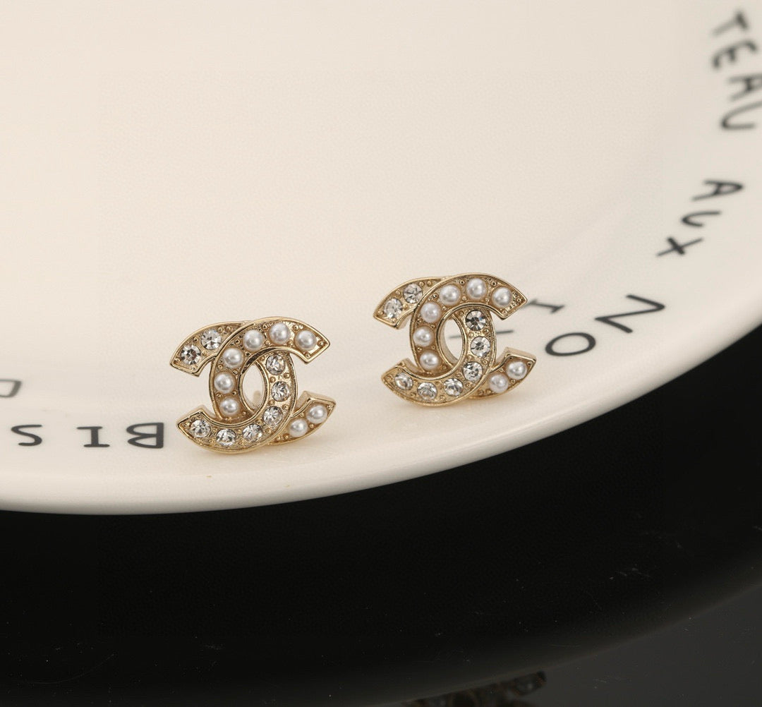 Double-C Emblem Stud Earrings in Polished Metal-Tone – Design 439 side detail
