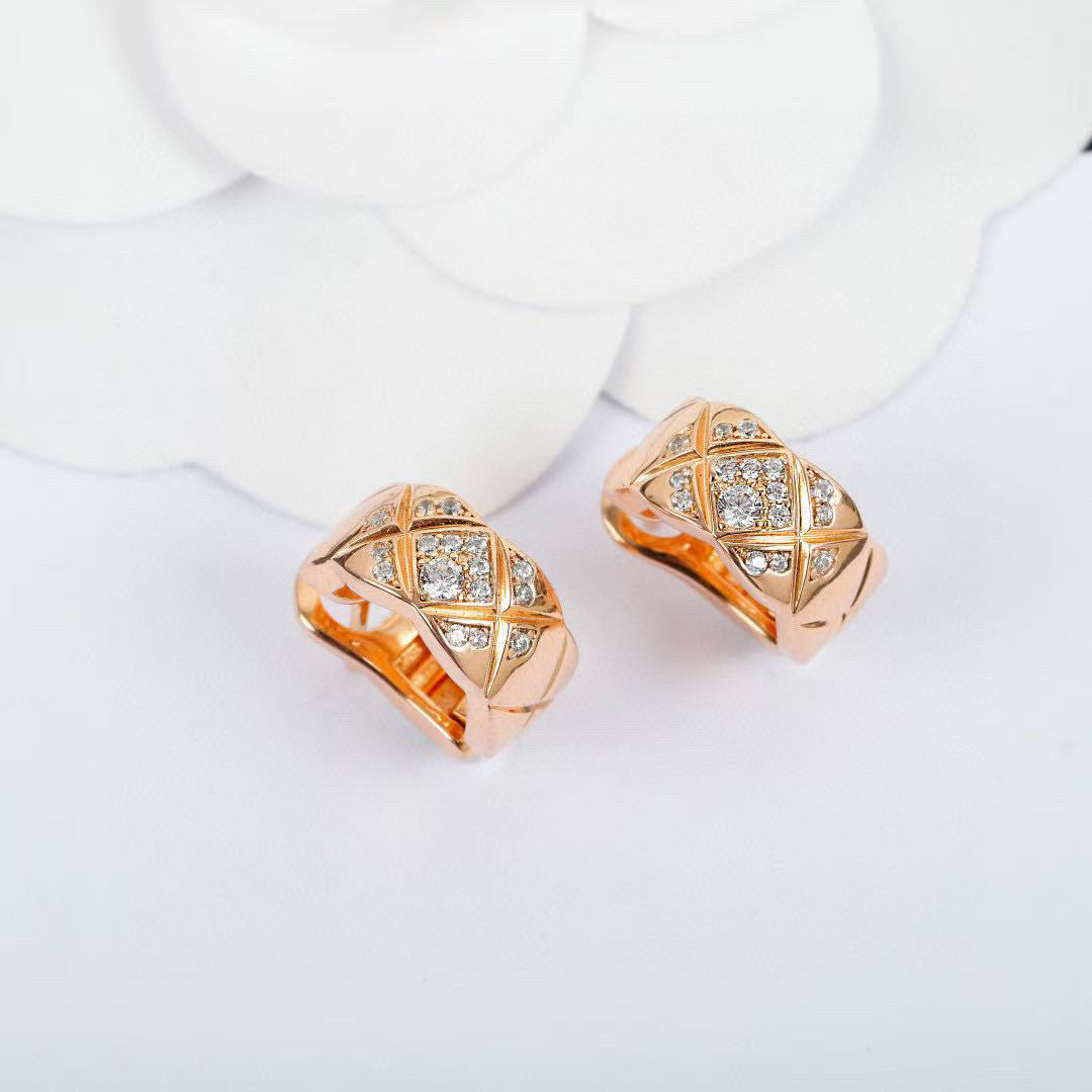 Letter Stud Earrings in Polished Metal-Tone – Design 005 close-up detail