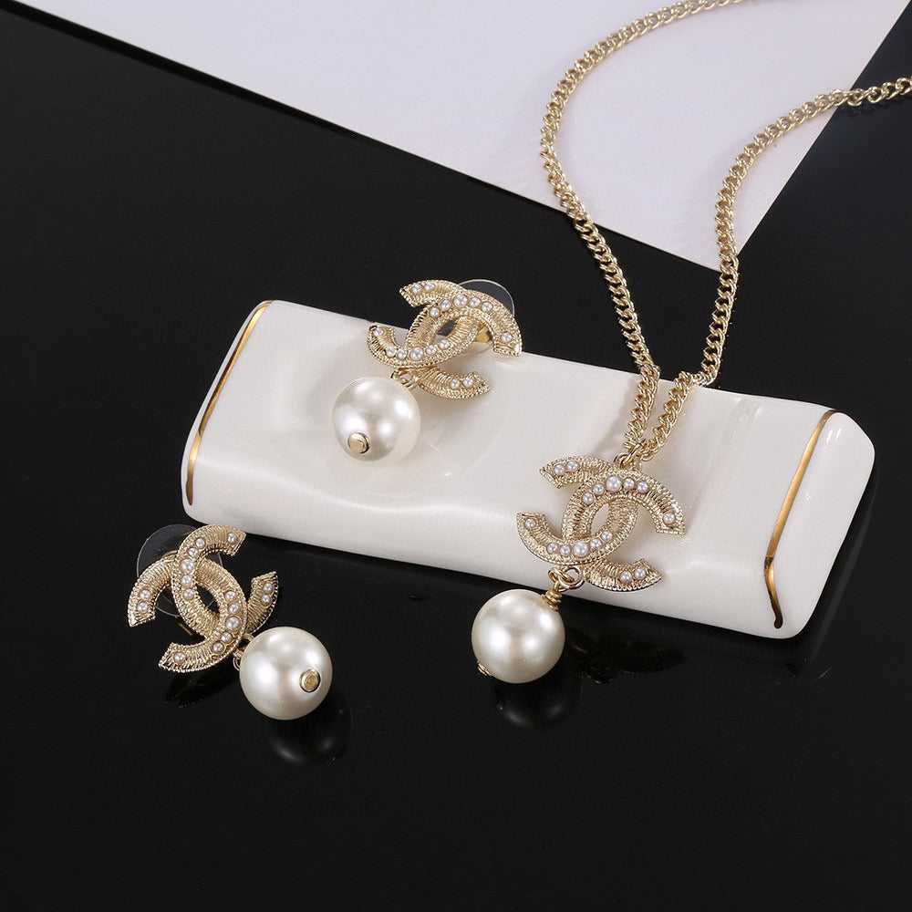 Double-C Emblem Pearl-Detail Pendant Necklace – Pearl Detail – Design 027 main product view