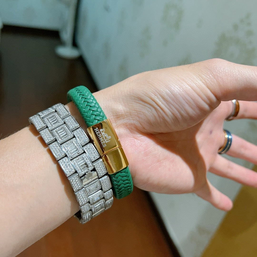 Horse Bangle in Gold-Tone – Braided Detail – Design 003 main product view
