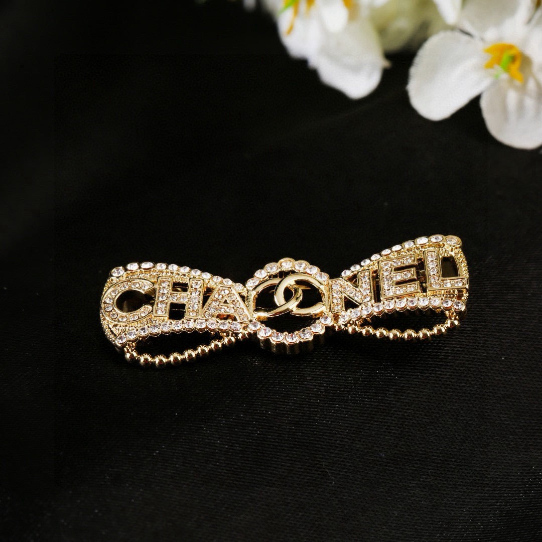 Double-C Emblem Brooch in Polished Metal-Tone – Design 019 main product view