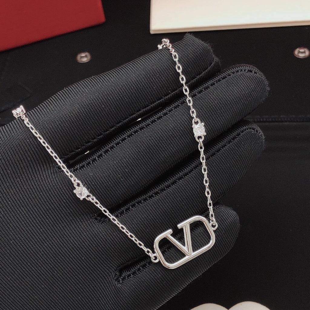V Emblem Crystal-Accent Pendant Necklace – Design 06 side detail