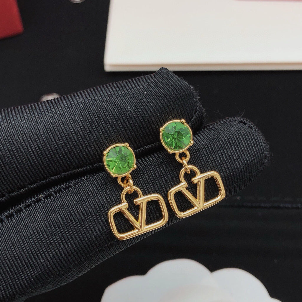 V Emblem Crystal-Accent Stud Earrings – Pink – Design 04 close-up view