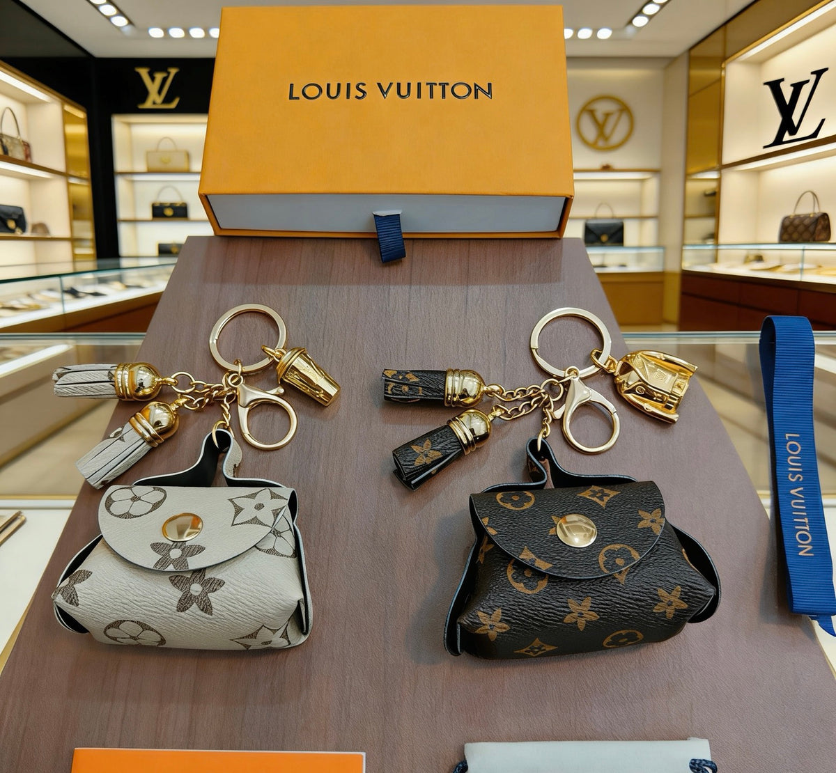 Bag Motif Keychain – Bag Detail – Design 135 front product view