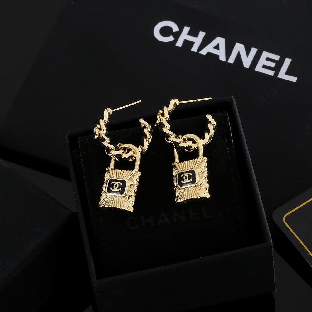 Double-C Emblem Stud Earrings in Gold-Tone – Design 045 main product view