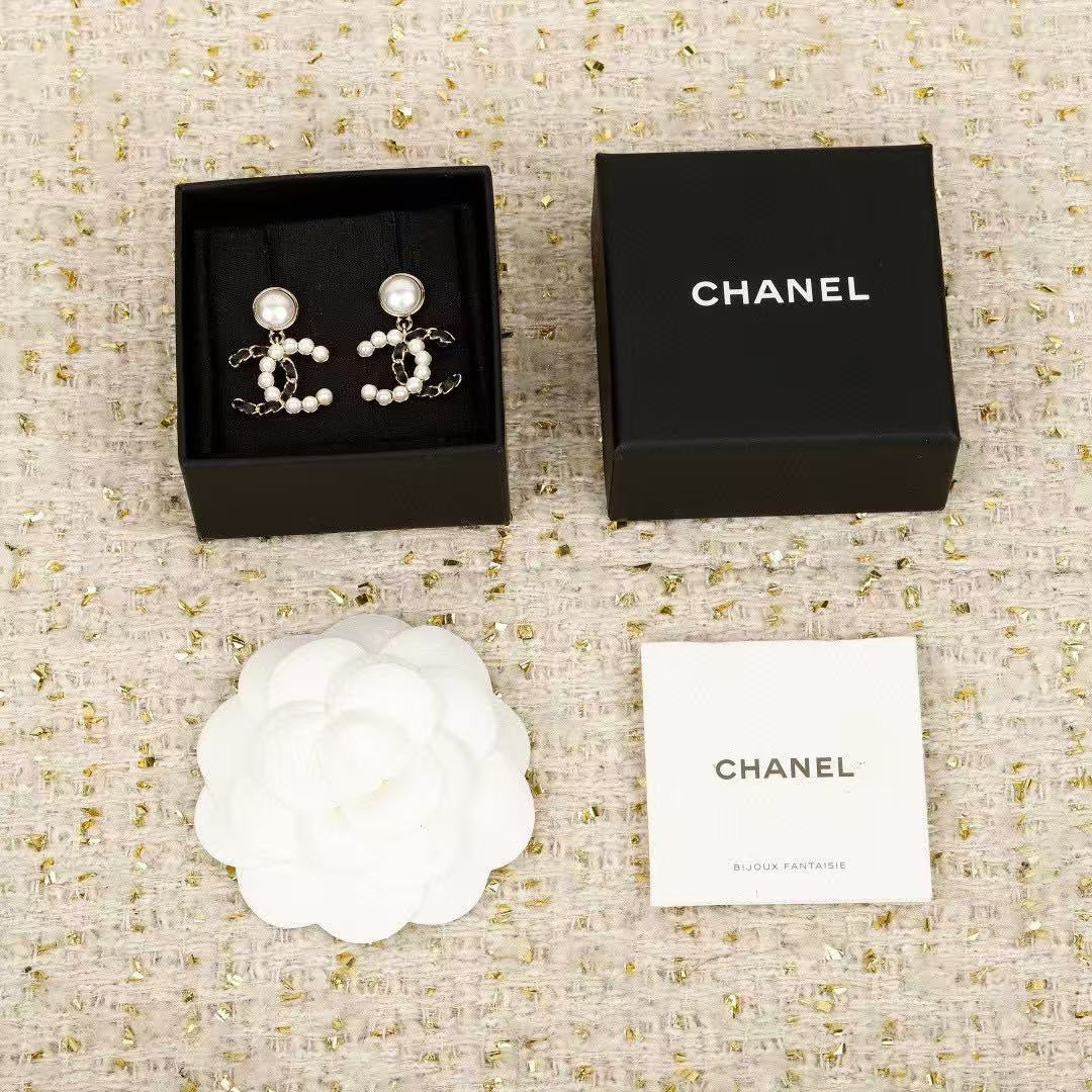 Signature Emblem Crystal-Accent Stud Earrings – Red Detail – Design 009 detail view