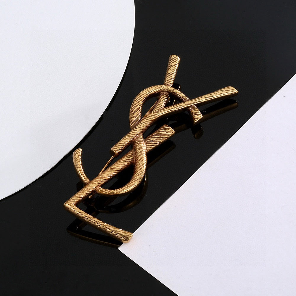 Geometric Emblem Brooch in Polished Metal-Tone – Design 018 detail view