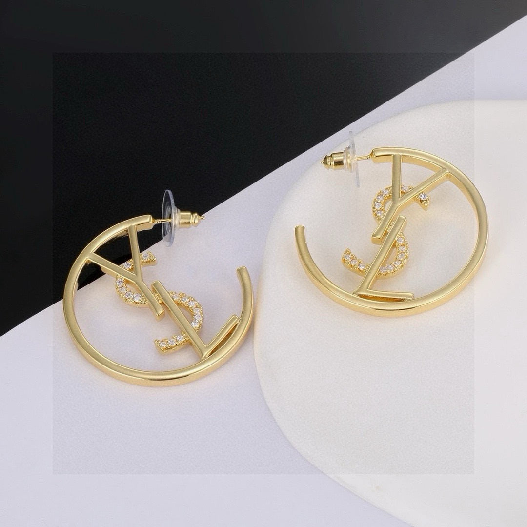 Hoop Stud Earrings in Polished Metal-Tone – Design 002 close-up detail
