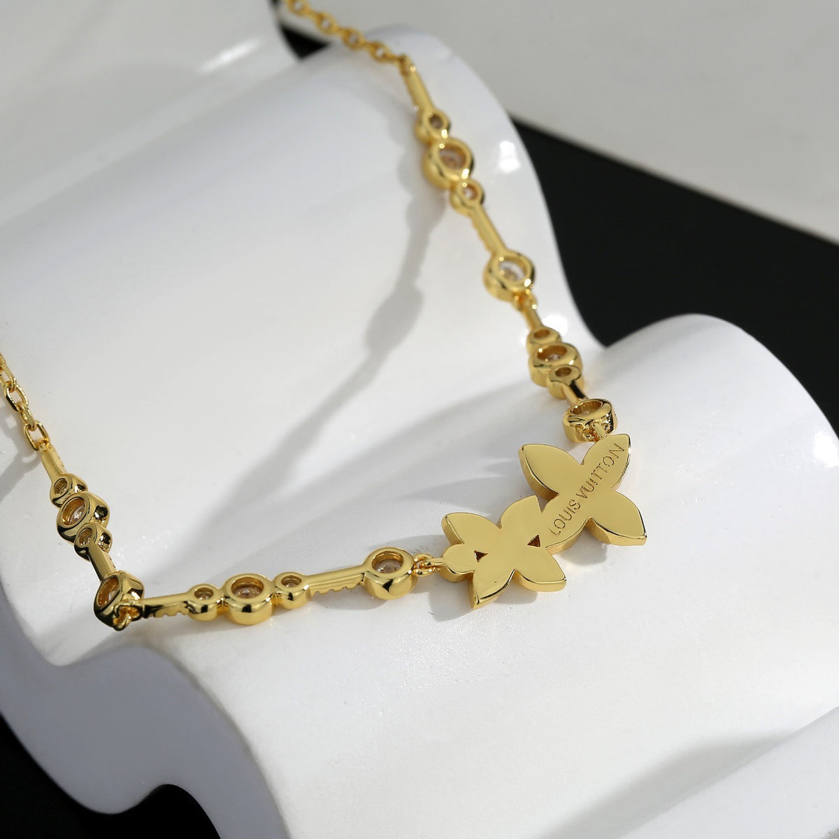 Floral Pendant Necklace in Gold-Tone – Design 007 detail view