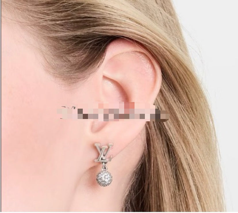 Letter Emblem Stud Earrings in Polished Metal-Tone – Design 046 side detail