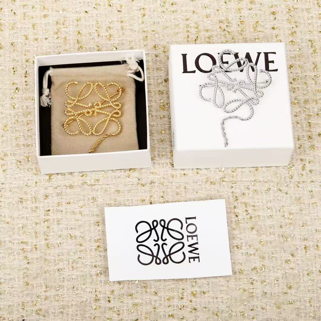 Signature Emblem Brooch in Polished Metal-Tone – Design 058 front product view