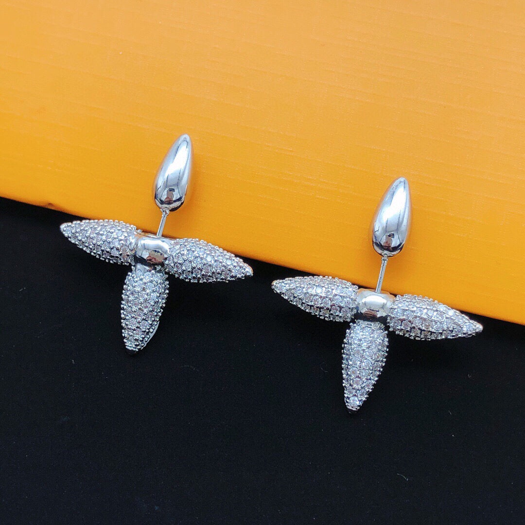Star Stud Earrings in Silver-Tone – Silver Detail – Design 004 main product view