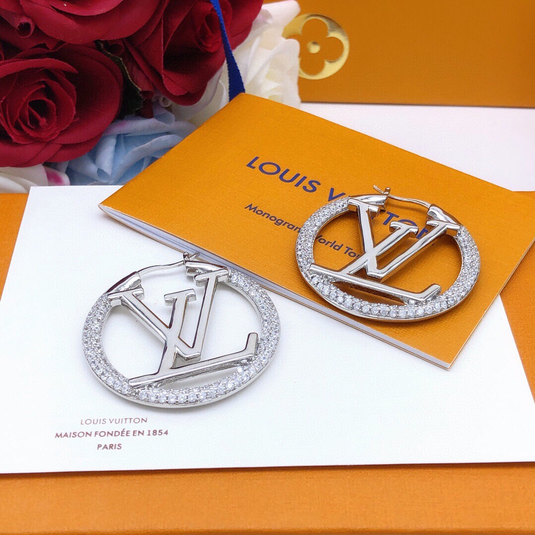 Round Statement Earrings in Silver-Tone – Silver Detail – Design 003 detail view