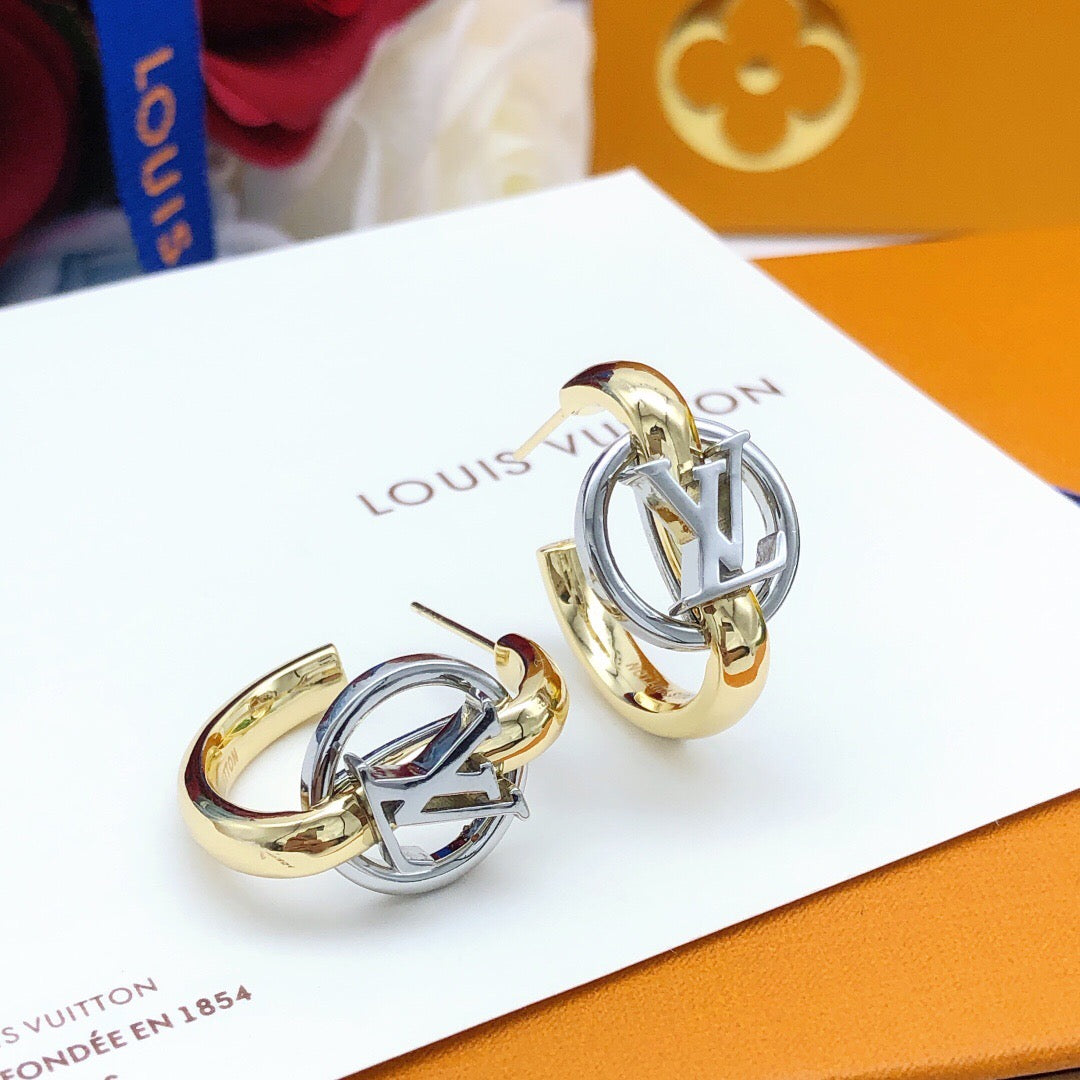 Geometric Emblem Statement Earrings in Silver-Tone – Silver Detail – Design 005 detail view