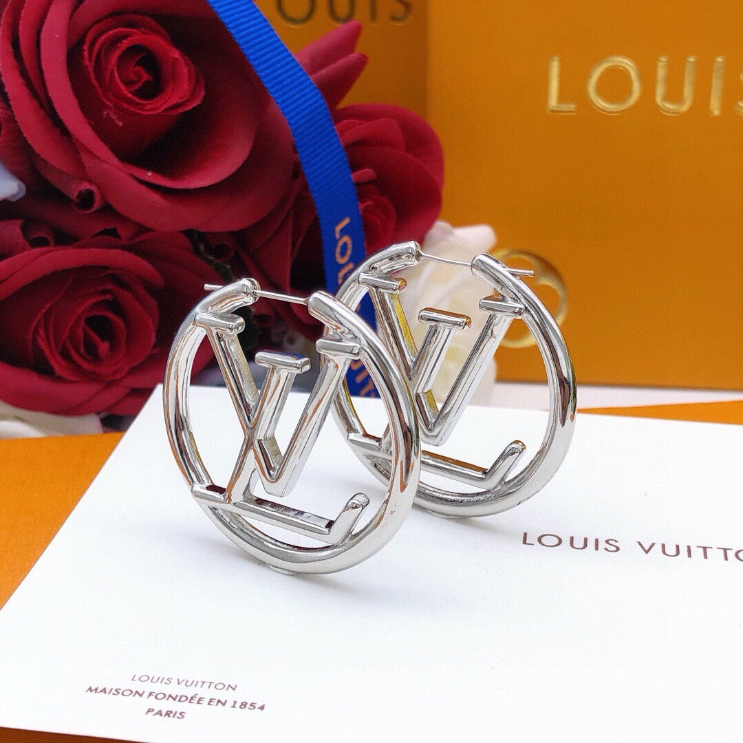 Round Statement Earrings in Gold-Tone – Design 006 detail view