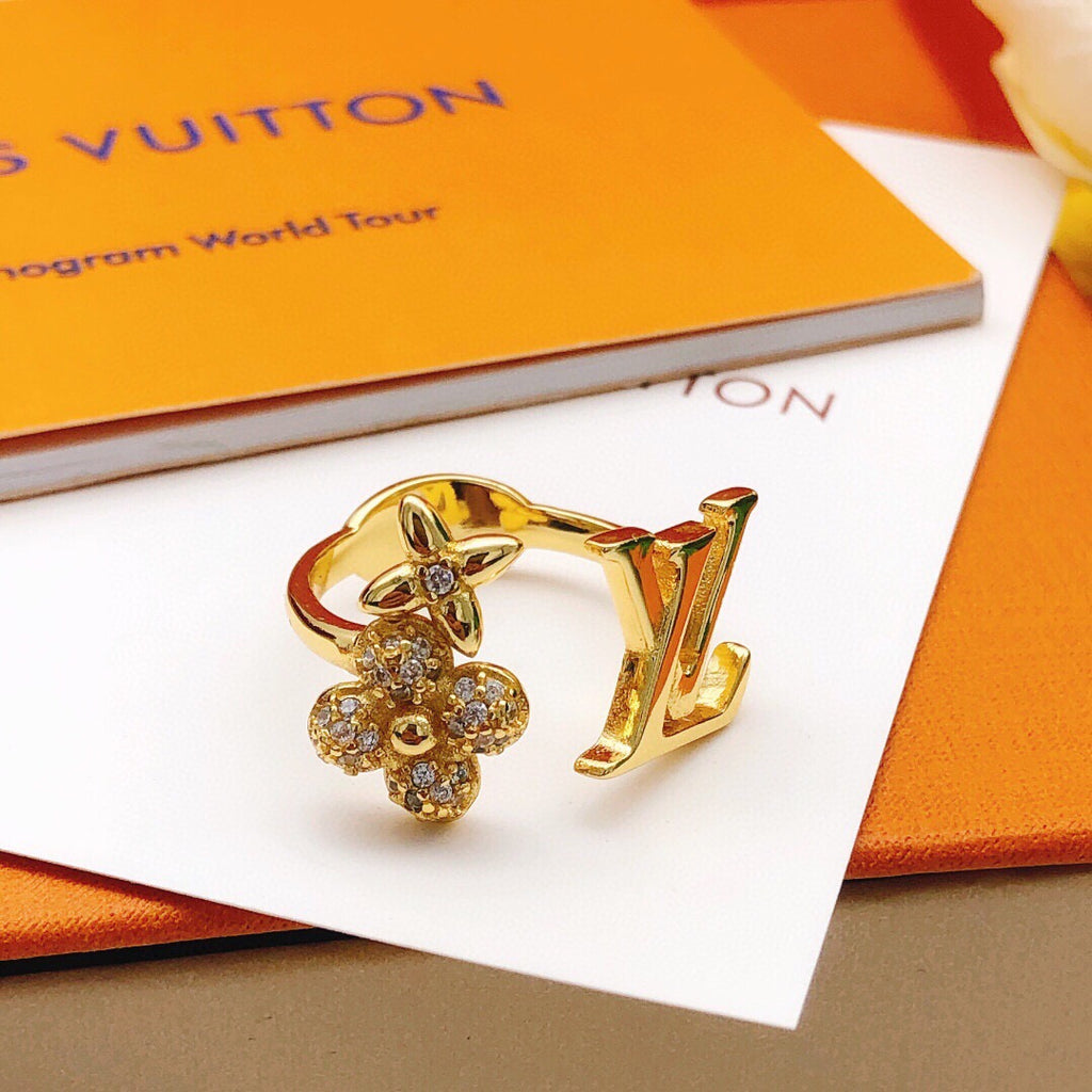 Floral Statement Ring in Gold-Tone – Design 001 side detail